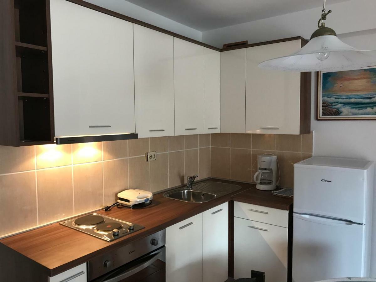 Apartment Pulic Rab Town Exterior foto